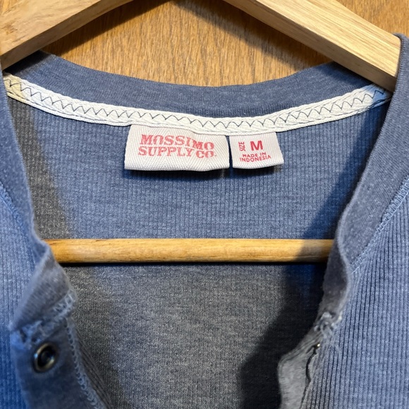 Mossimo Ribbed Top - Picture 2 of 3